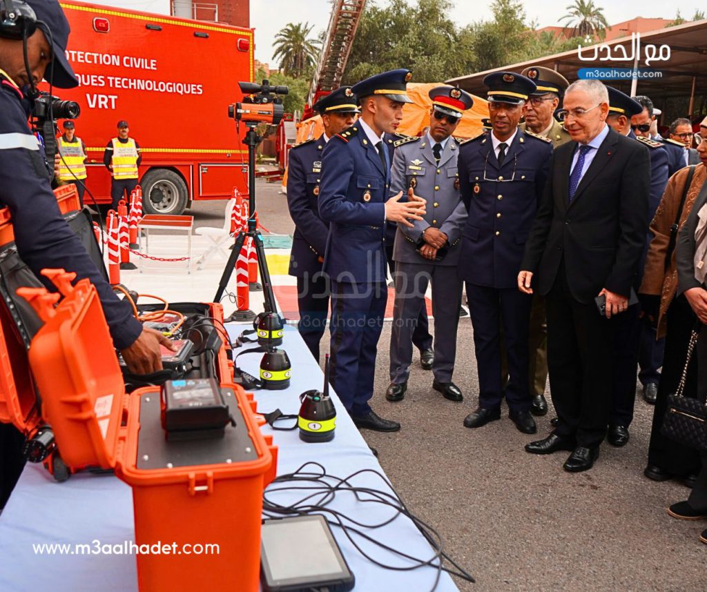 رفع العلم الوطني بمفوضية القصر الكبير إيذانا باستئناف الخدمات الأمنية بعد الفيضانات