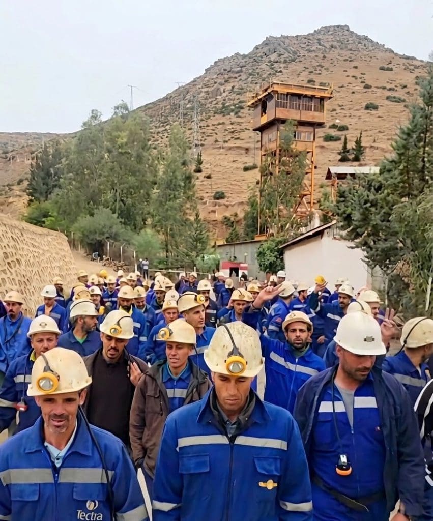 مناجم عوام بعد فاجعة إغرم أوسار.. غضب العمال يفتح ملف السلامة وشركات المناولة ويضع إدارة "تويسيت" أمام أسئلة ثقيلة 1000543702